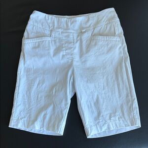EP New York White Pull-On Women’s Golf, Pickleball, Tennis Shorts Size Small